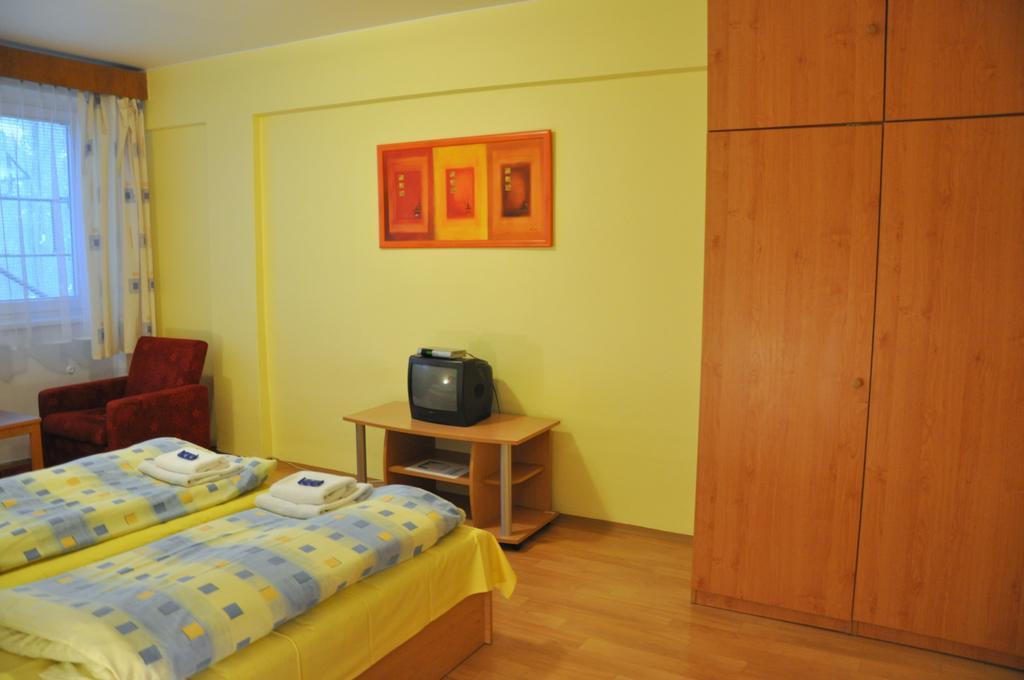 Hotel Komarov Brno Exterior photo